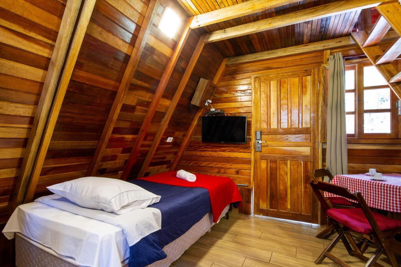 Emporio Reserva Da Serra - Opcoes De Chales E Hidromassagem Кампус-ду-Жордау Экстерьер фото